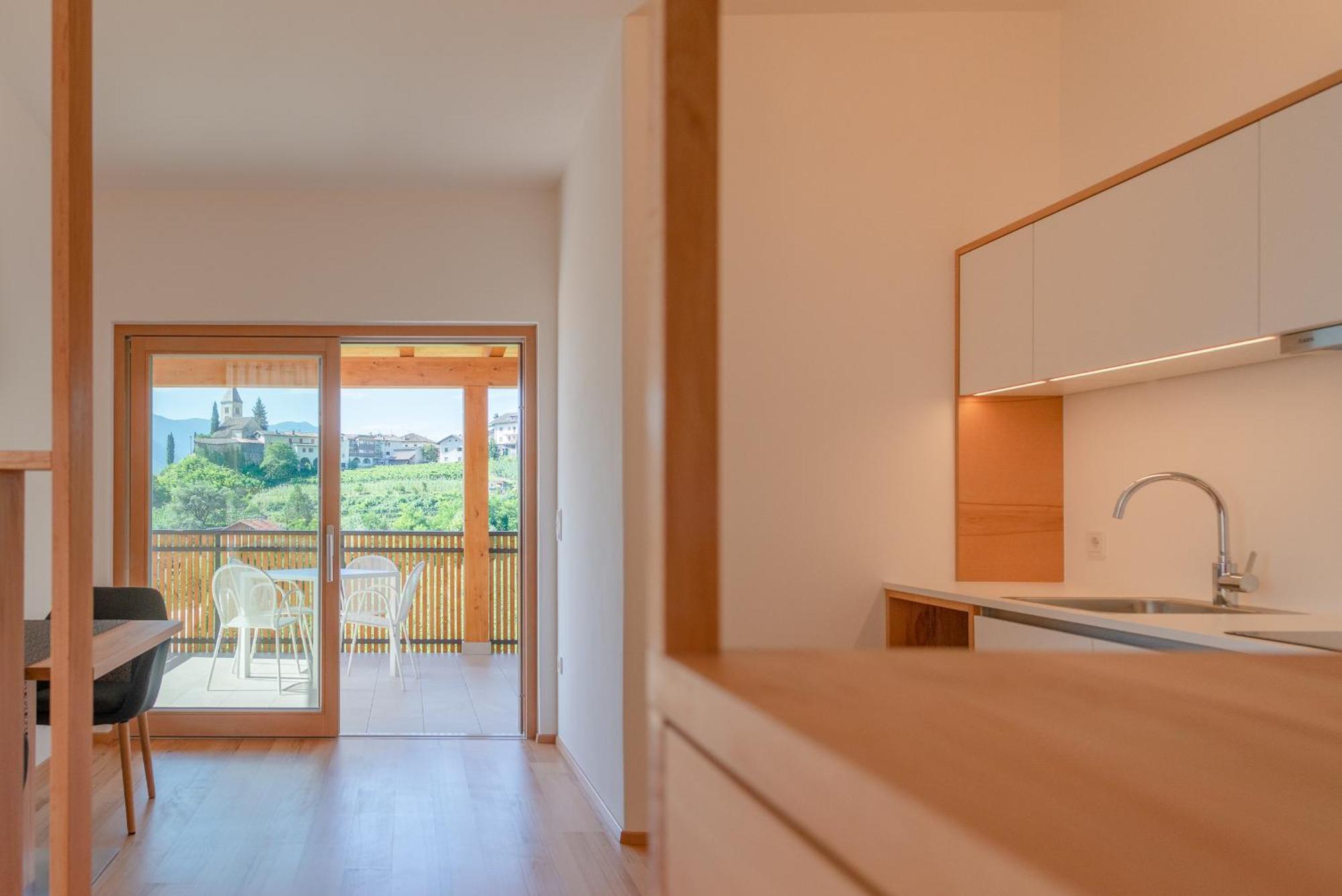 Sonnenhof Tramin - Adults Only Apartment Термено Екстериор снимка